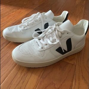 Veja V-10 sneakers